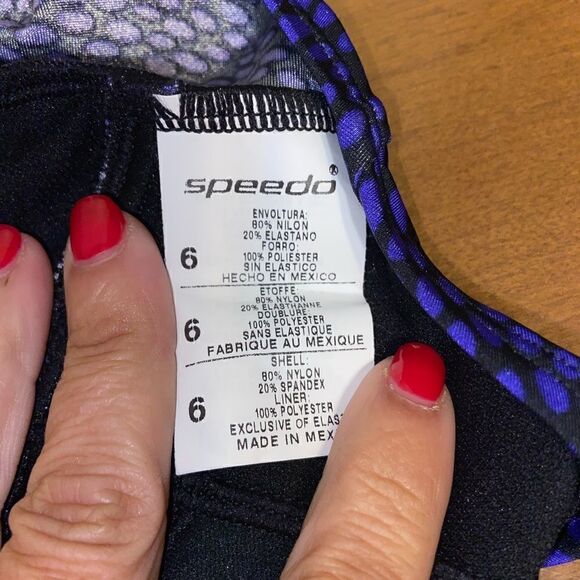 Speedo one piece bathing suit - Picture 4 of 5